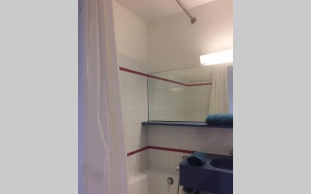 La Petite Cachette - Pool and 150m to the beach