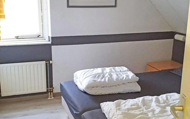 Appealing Bungalow With Garden