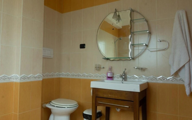Luckyshine Hostel