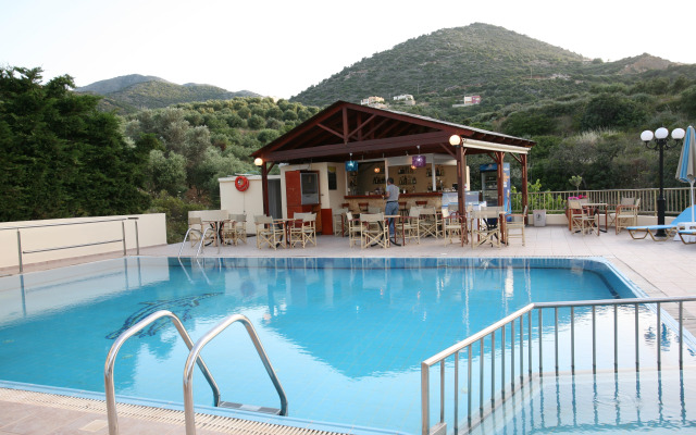 Elpis Studios & Apartments