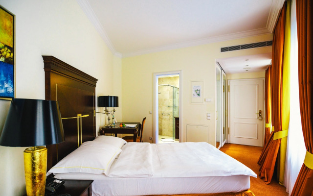 Relais & Châteaux Hotel Bülow Palais