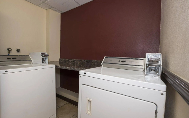 Red Roof PLUS+ Poughkeepsie