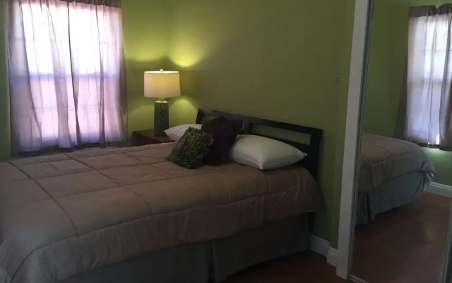 Unique 2 Bedroom in Burbank