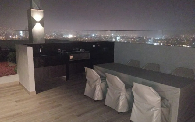 Relax and Work at Miraflores