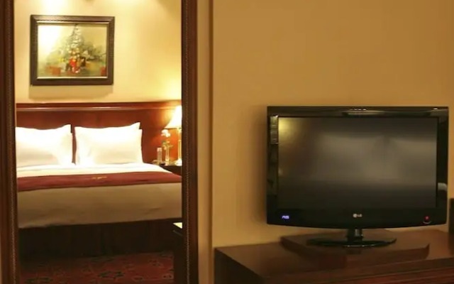 Trianon Royal Hotel