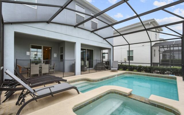 Lakeview 6BR Cozy Home Pool/spa,steps to Waterpark