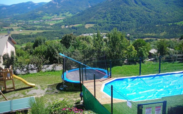 Apartment With One Bedroom In Selonnet, With Wonderful Mountain View, Shared Pool, Terrace 15 Km From The Beach