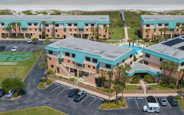 Sea Haven Luxe 2BR Oceanfront Haven