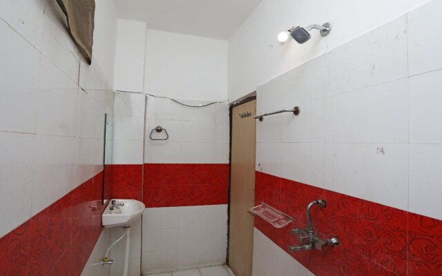 Hotel Emerald by OYO Rooms