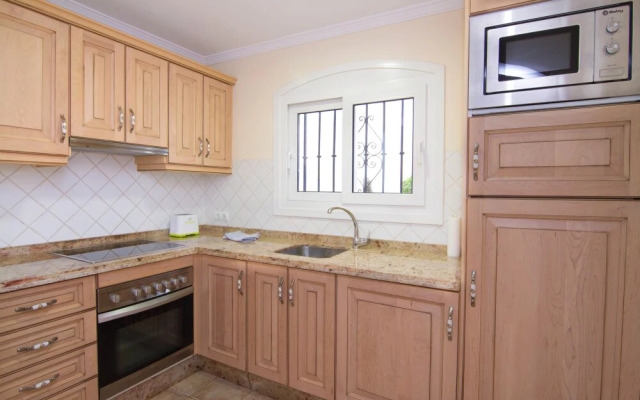 Casa UrbanizaciÃ³n Los Pinos 19