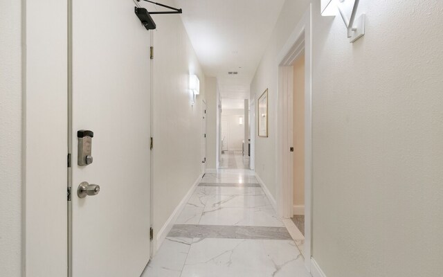 Stunning Condos Near French Quarter