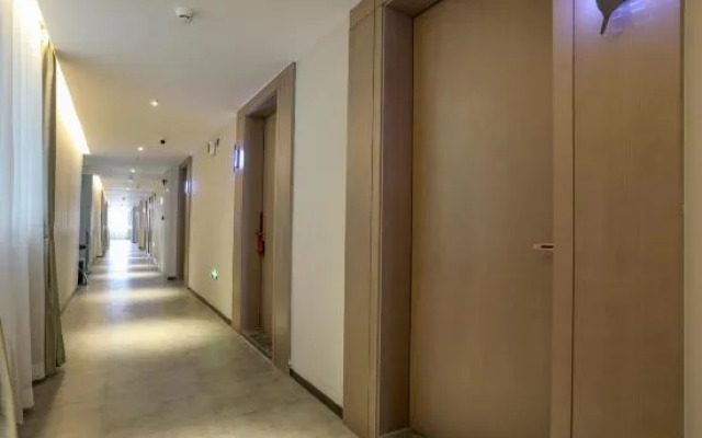 Woqu Service-Style Apartment (Shenzhen Liuxiandong)