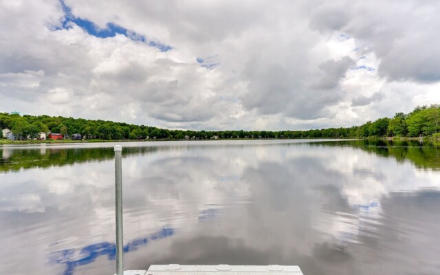 Tobyhanna Retreat w/ Deck, Pool + Lake Access!