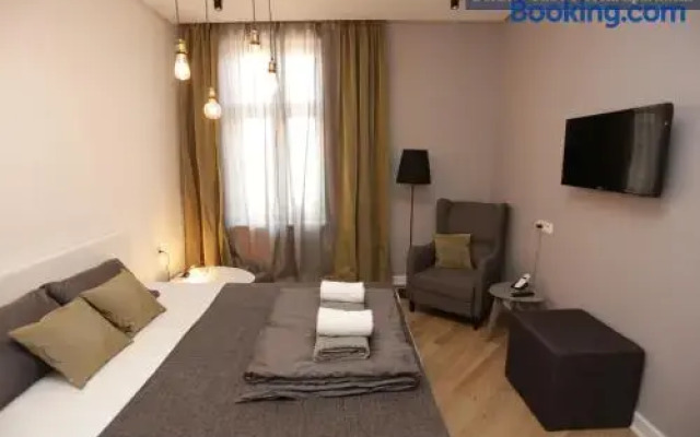 Moment Boutique Apartments