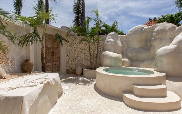 Luxe & Unique Honeymoon Bocami Suites-1 By Azure