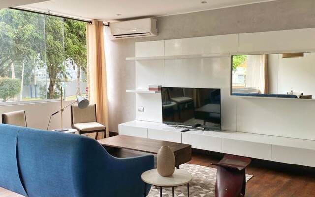 w Luxury 2BR in Blas Cerde a San Isidro