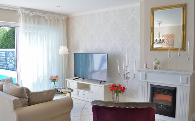 Sunlit Villa in Buje With Swimming Pool