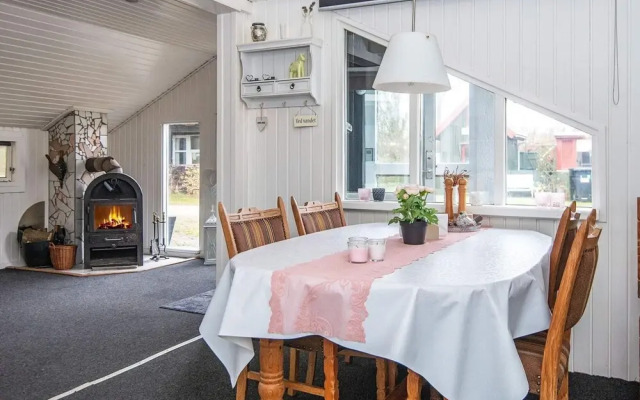 4 Person Holiday Home in Hemmet