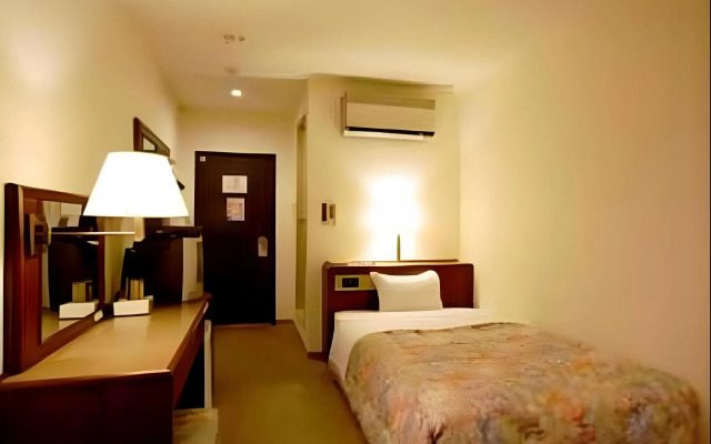 Leo Plaza Hotel