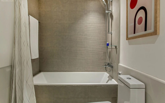 2B-PulseResidence-808 by bnbme homes