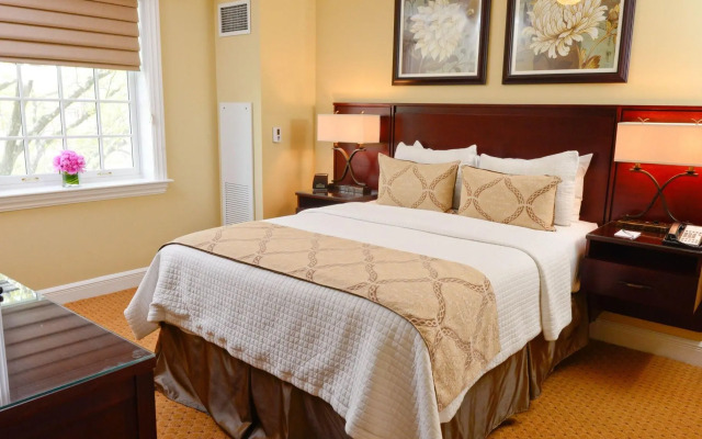 Nassau Inn