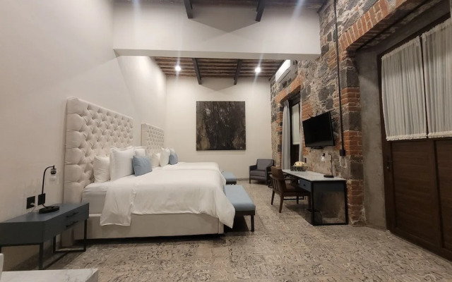 Milo Collection Hotel