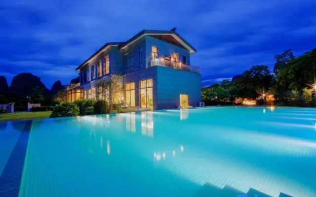 Shanzhige Light Luxury Holiday Hotel (Yangshuo West Street)