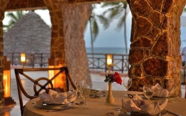 Ledger Plaza Bahari Beach