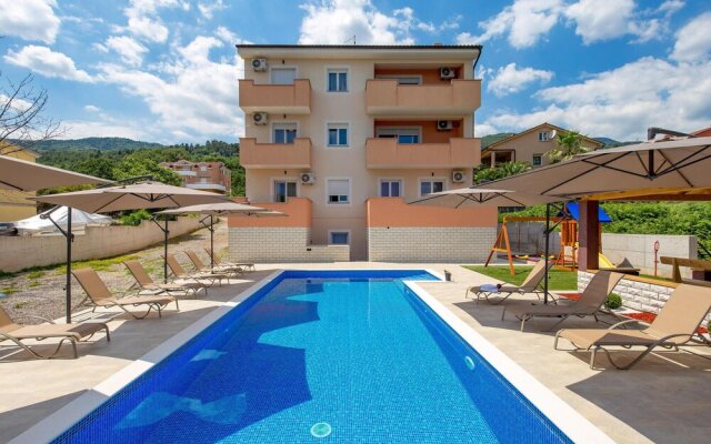 Awesome Apartment in Opric With Outdoor Swimming Pool, Wifi and 1 Bedrooms