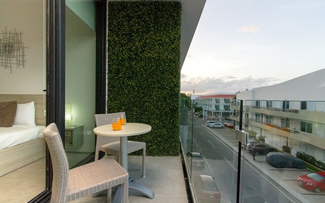 The City 1221 by iMexico