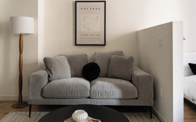 Maison Place Jacques-Cartier by Luxury In Transit