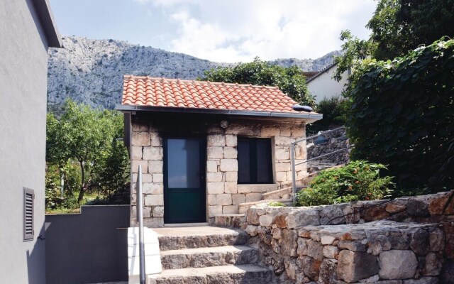 Beautiful Home in Omis With Wifi and 8 Bedrooms
