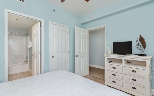 Laketown Wharf by Vtrips