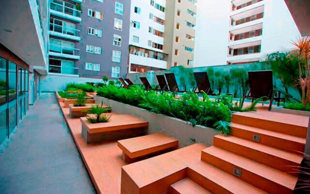 Upper pool Apartment in Pardo, Miraflores.