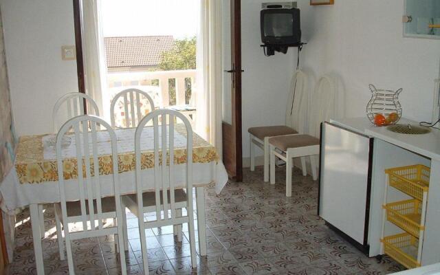 Apartments Sim - 130 m from sea