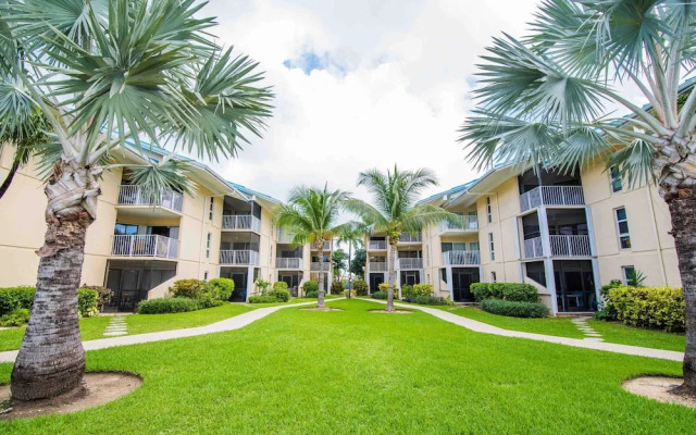 Enjoy Sunsets at Fully Equipped Condo at the Beach