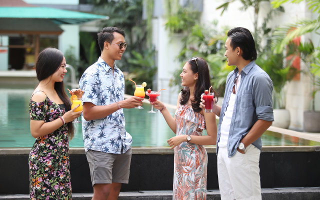 HARRIS Hotel & Residence Riverview Kuta - Bali