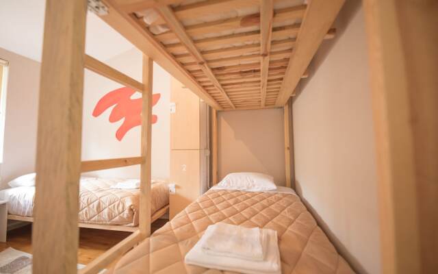 Mosaic Home - Hostel