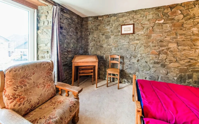 Forestside Escape for 15 Guests