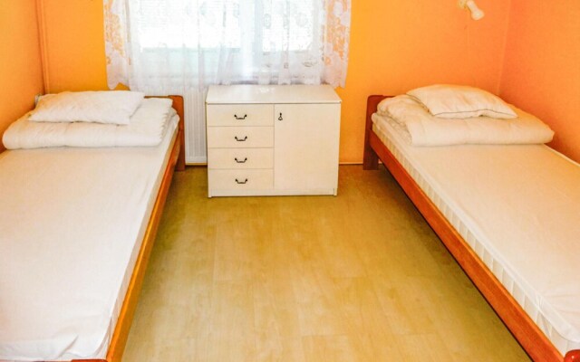 Awesome Home in Choczewo With 4 Bedrooms