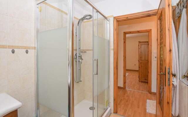 Stunning Apartment in Verrayes With 2 Bedrooms and Wifi