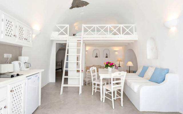 Aris Caves Hotel