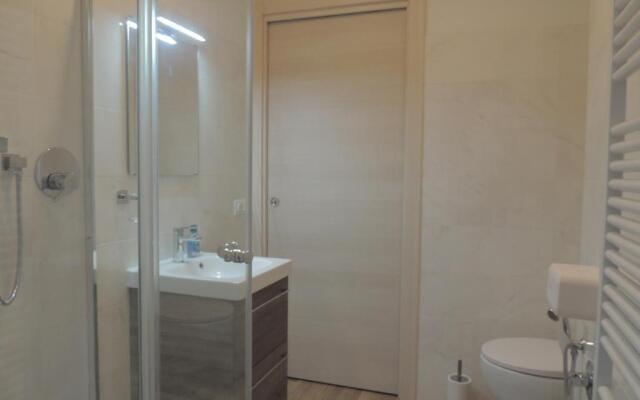 Appa49 vicino Ospedale Borgo Roma, Fiera e Univr