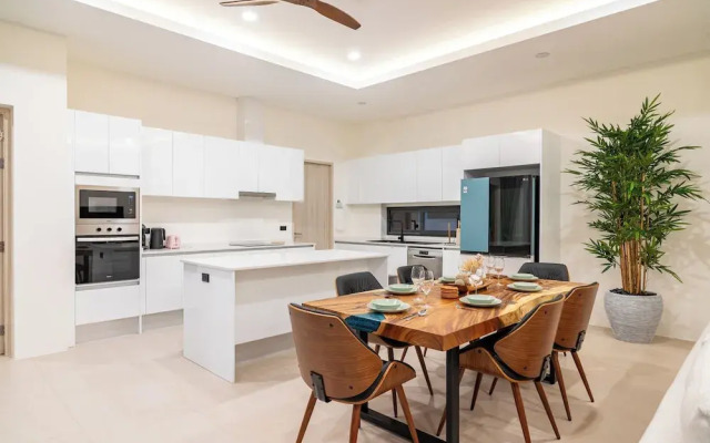 Villa Close to Fisherman's - KBR26
