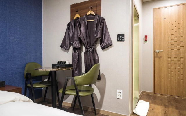 Seongnam Je Motel
