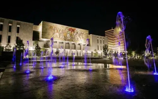 Skanderbeg Square Deluxe 1
