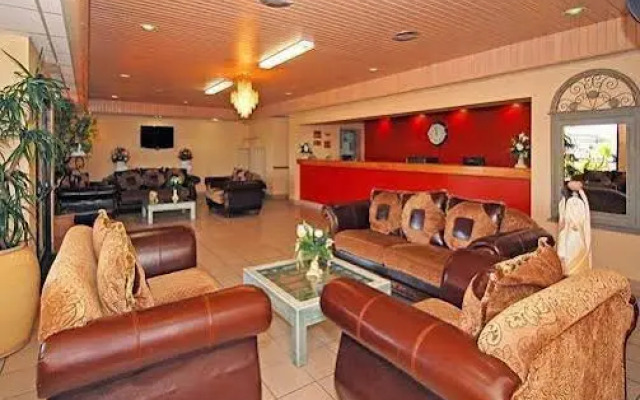 American Inn and Suites
