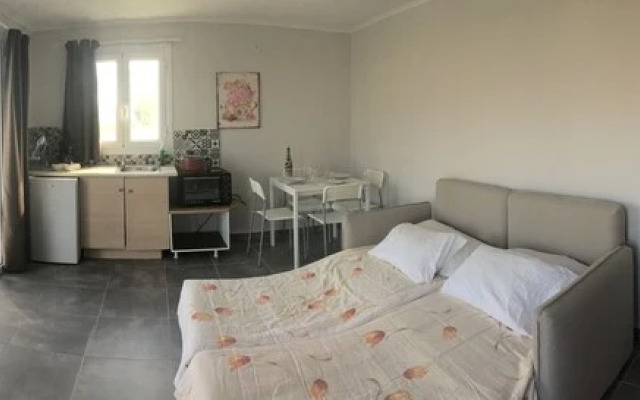 Daphne's Boutique Apartments