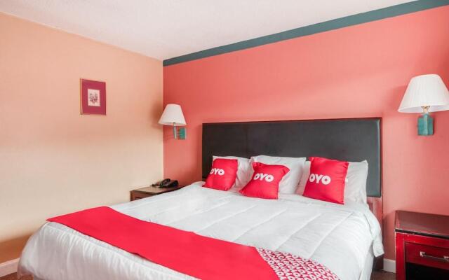 OYO Hotel Fayetteville S Eastern Blvd