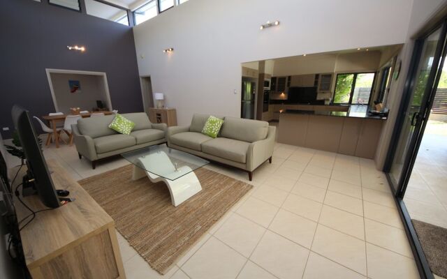 Nautilus at Hat Head